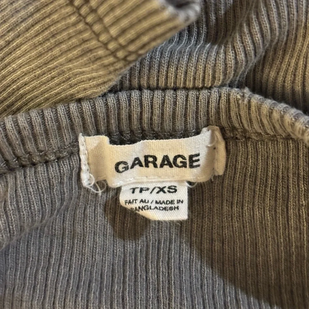 Garage Gray Ribbed Button-Up Crop Top - Picture 3 of 3